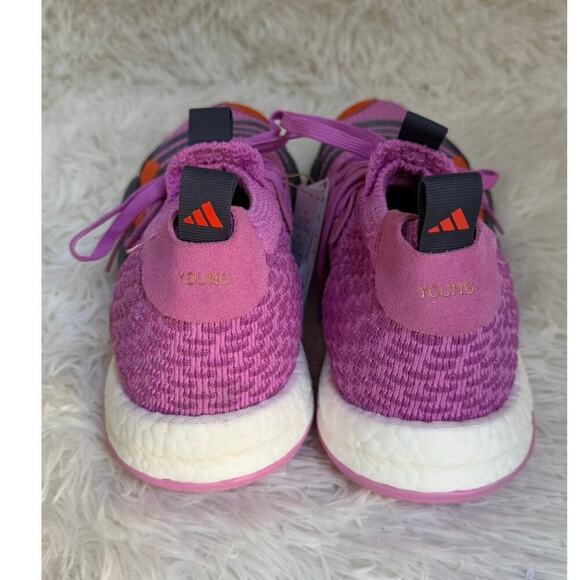 Athletic_Shoes